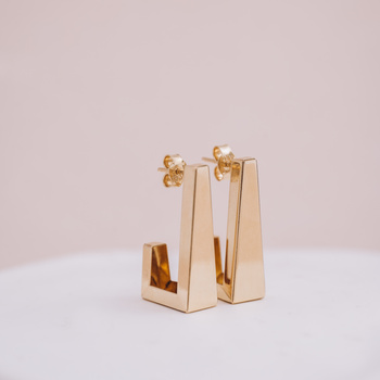 Złote kolczyki geometryczne "L" gładkie - 585