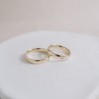 Obrączki Ślubne - klasyczne z brylantem 4 mm, 0,03 ct.