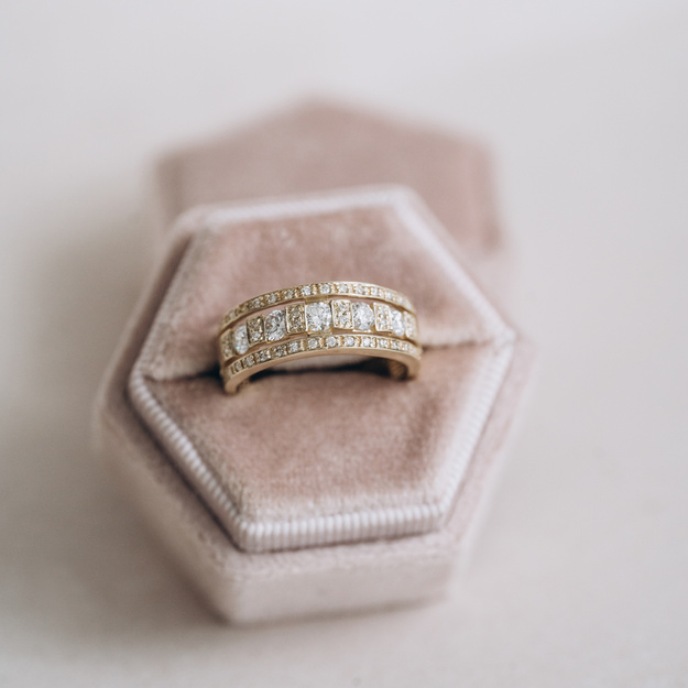 Pierścionek z brylantem 0,68 ct - 585 - Złoty Blask