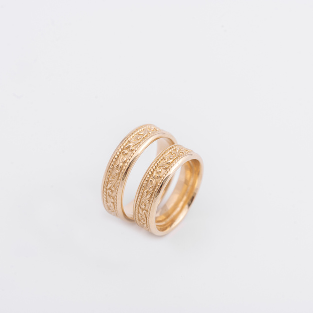 Obrączki z żółtego złota z ornamentem roślinnym - 6mm