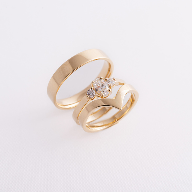 Obrączki ślubne V-Shape + Klasyk - 2,5 mm i 4 mm