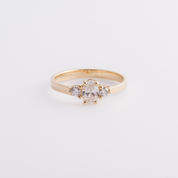 Pierścionek z diamentami 0,51 ct - 585 - Golden Grace Oval