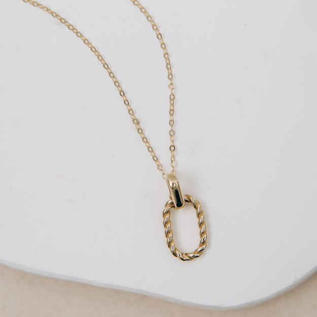 Złoty naszyjnik – Pleciona Owalna Obręcz - 585