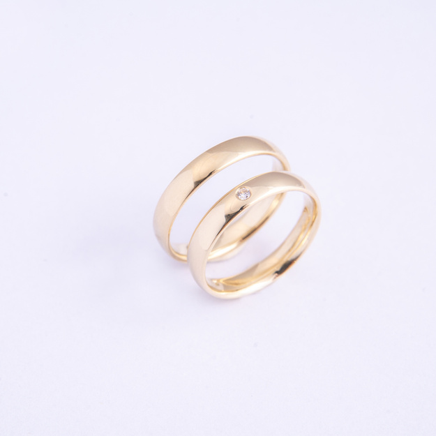 Obrączki Ślubne - klasyczne z brylantem 0,03 ct, para 4 mm
