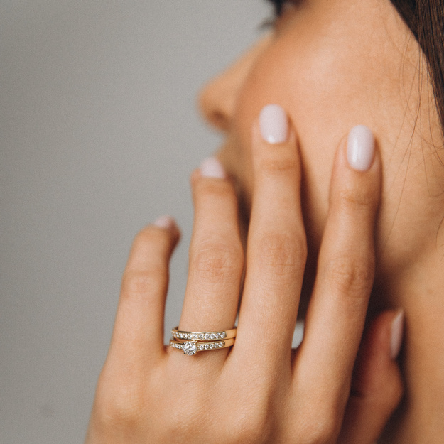 Pierścionek z brylantami klasyczny 0.30 ct białe złoto