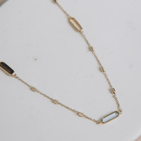 Naszyjnik złoty minimalistyczny z kolorowymi cyrkoniami 585