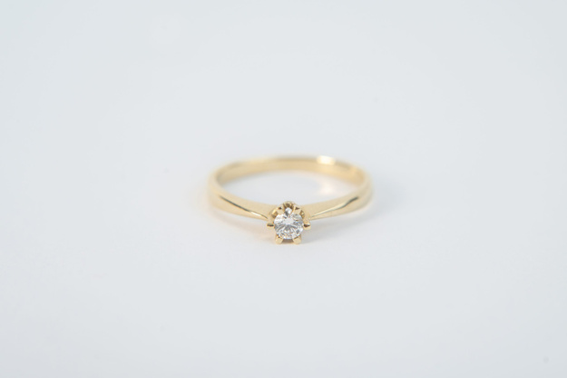 Pierścionek z brylantem 0.21 ct