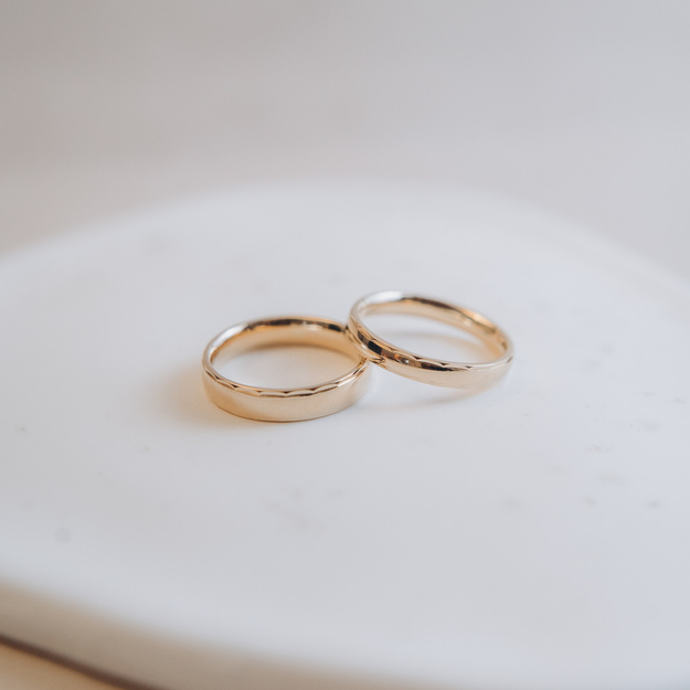 Obrączki Ślubne z diamentowanym brzegiem, para 4 mm