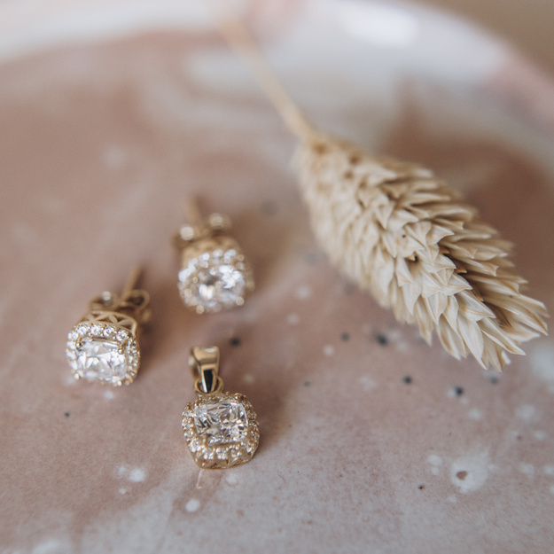 Kolczyki złote cyrkonia - 585 - drobne kwadraciki