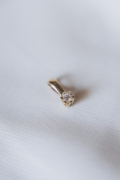 Zawieszka z brylantami, żółte złoto 0,09 ct