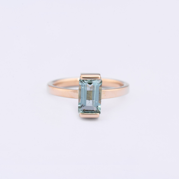  Pierścionek z Turmalinem Zielonym - 1,5ct - 585 