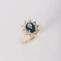 Pierścionek z Topazem London Blue 1,70 ct i Brylantami  0,80 ct