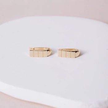 Kolczyki Złote 585 – minimalistyczny design