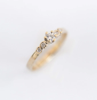 Pierścionek z brylantami "Księżniczka" 0.17 ct 