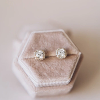 Kolczyki złote cyrkonia - 585 - drobne kwadraciki